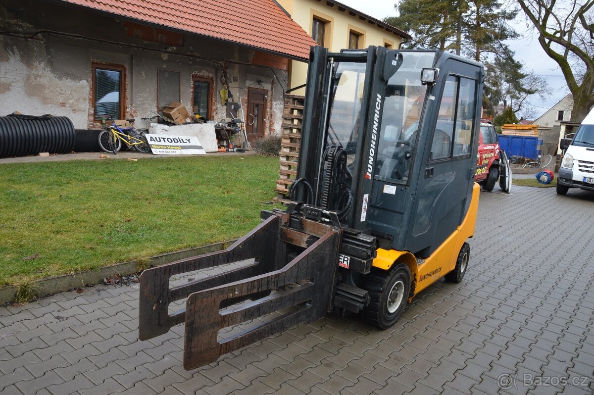VZV ještěrka Jungheindrich TFG 316 pohon LPG 1505mth