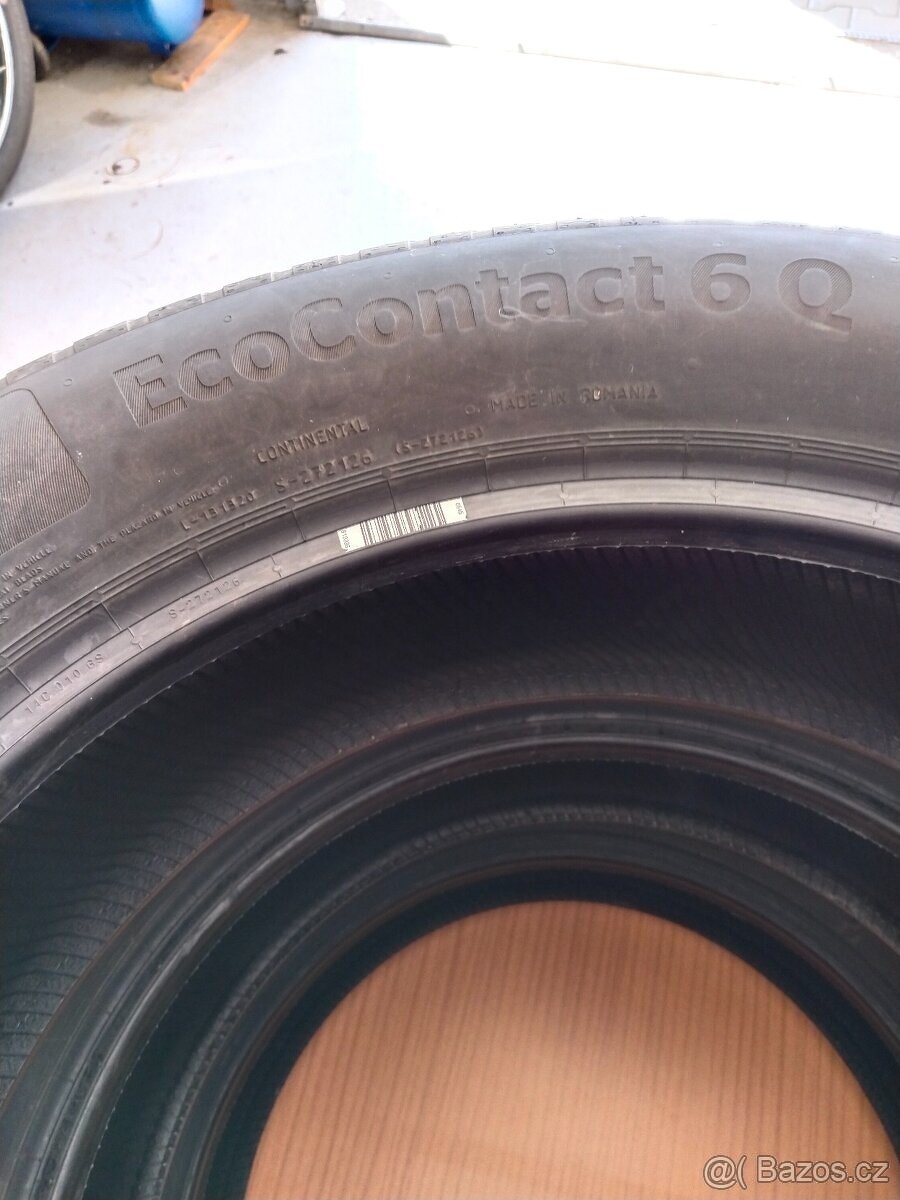 Letní pneu Continental EcoContact 215/60/R18 - téměř nové