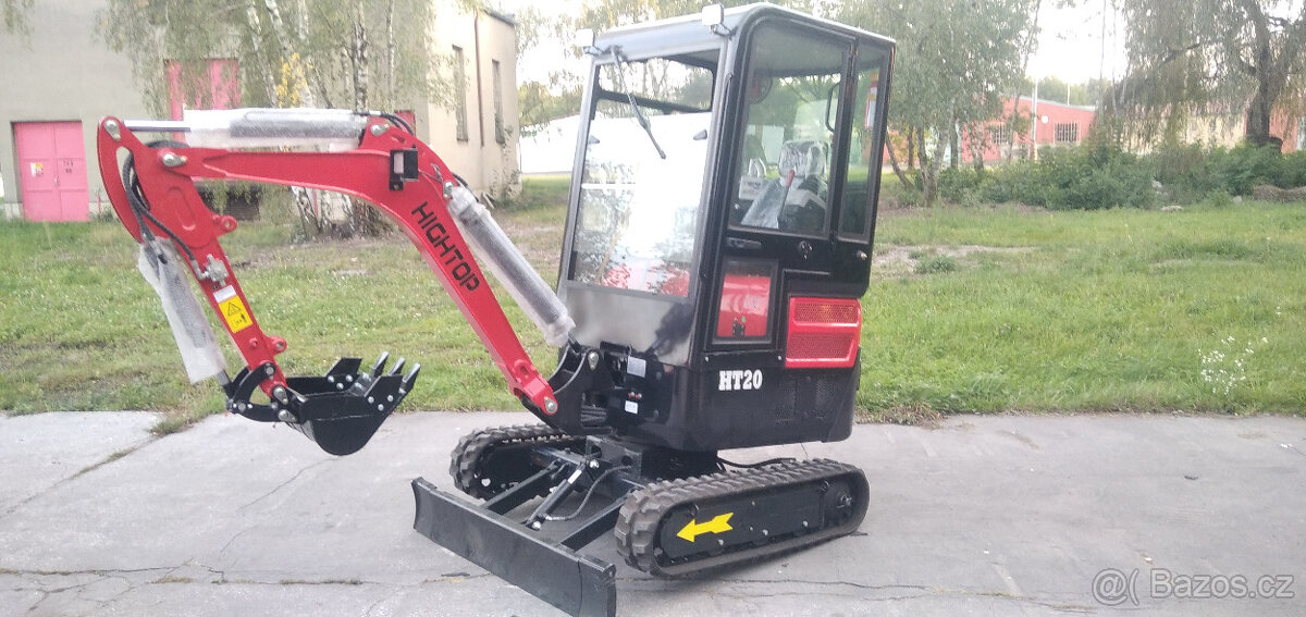 Minibagr Zethos HT2000 (tříválec 26 koní)