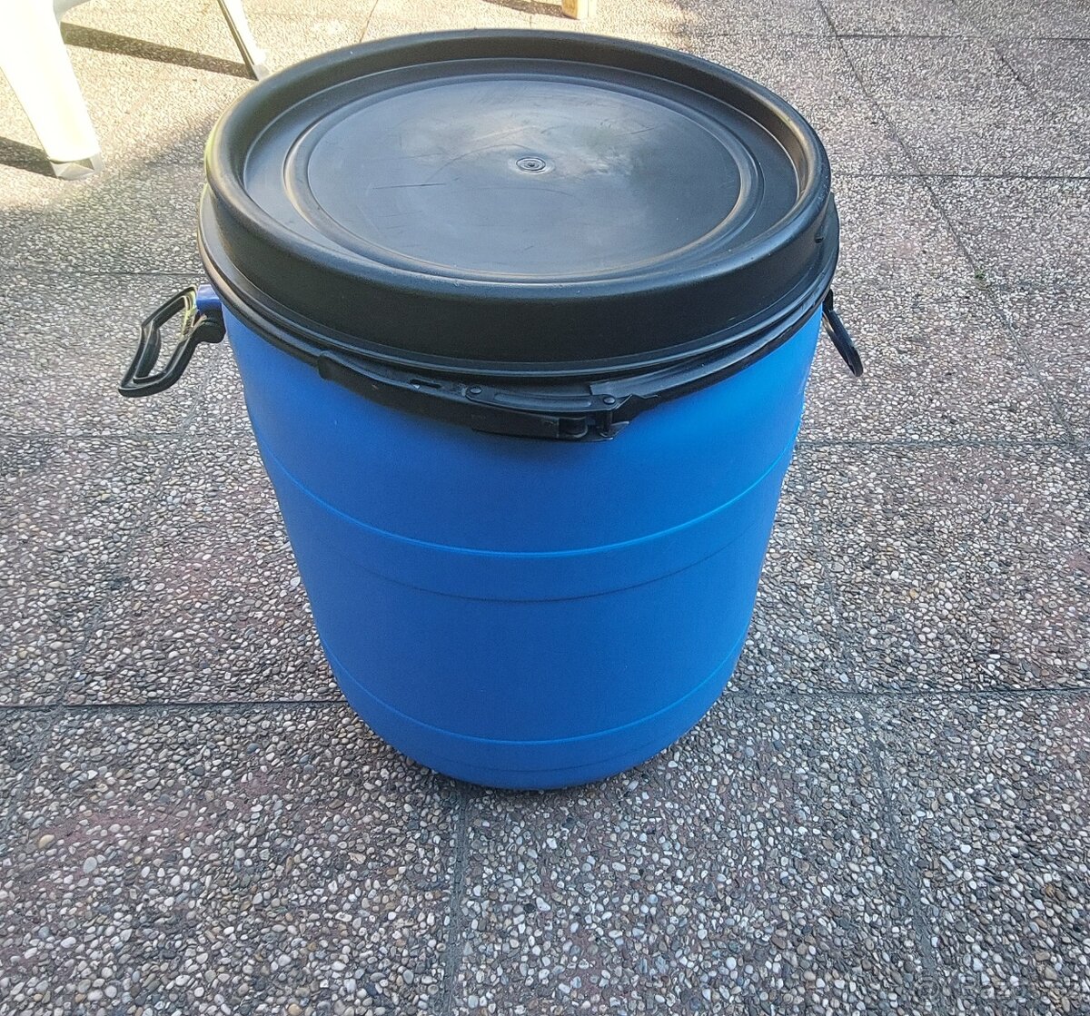 Plastové sudy 70 l