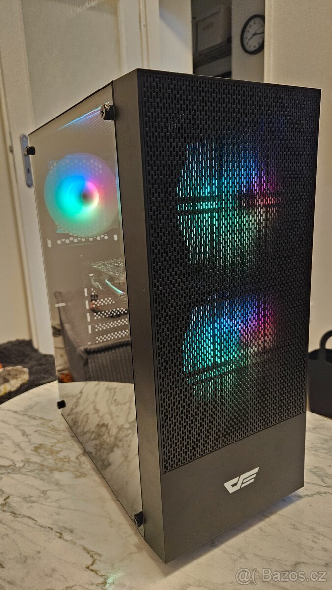 Xeon 1240 V3 (i7 4770) | RX 570 8GB | 16 GB RAM | SSD+HDD