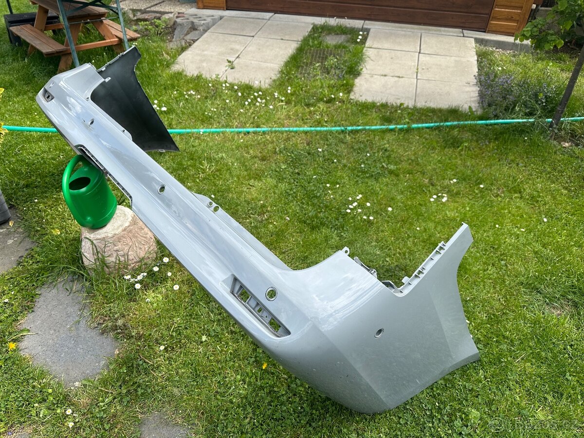 Mercedes V zadní + přední nárazník, přední levý blatník