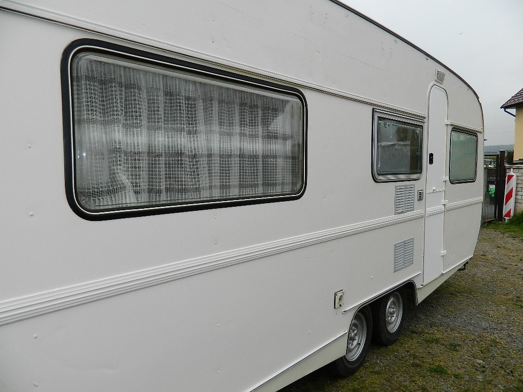 Dvouosý karavan Tabbert