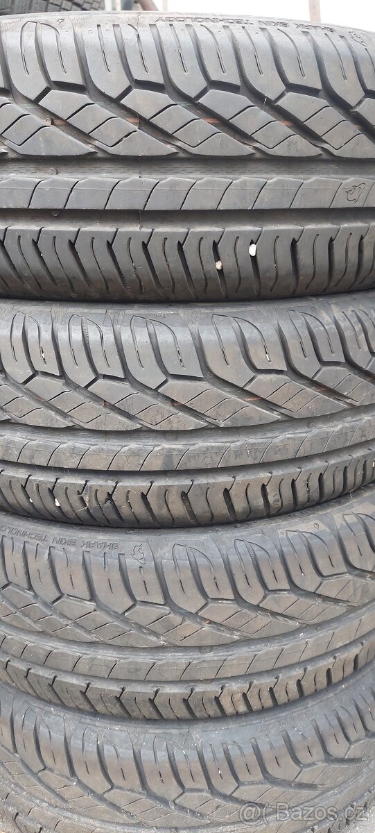 Prodám 4kusy 185/60 R15 88H Uniroyal RainExpert 3