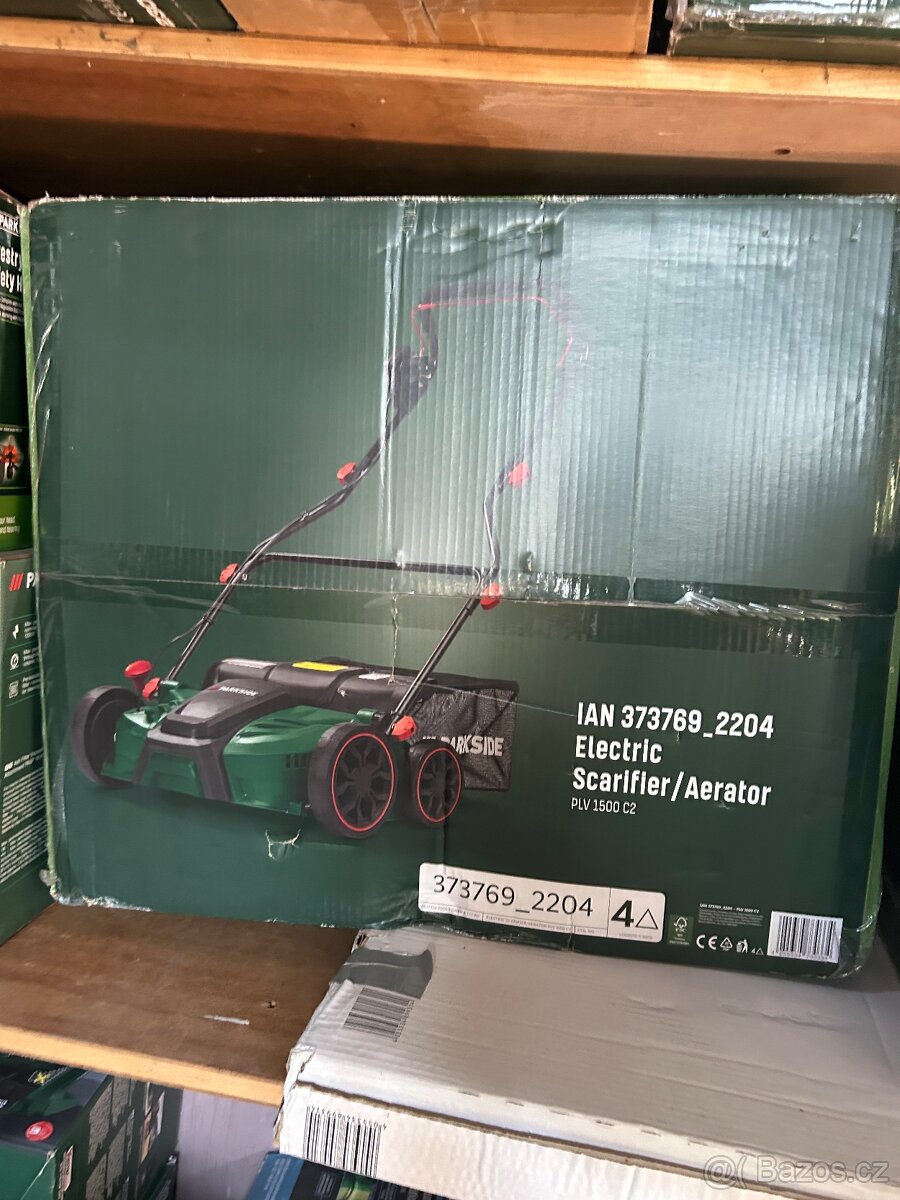 Elektrický vertikutátor a provzdušňovač trávníku