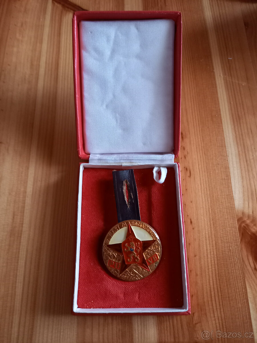 medaile, vlaječky, poukázka