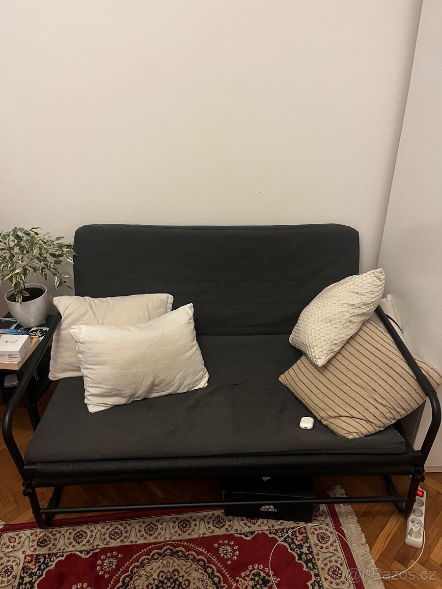 Rozkládací gauč IKEA