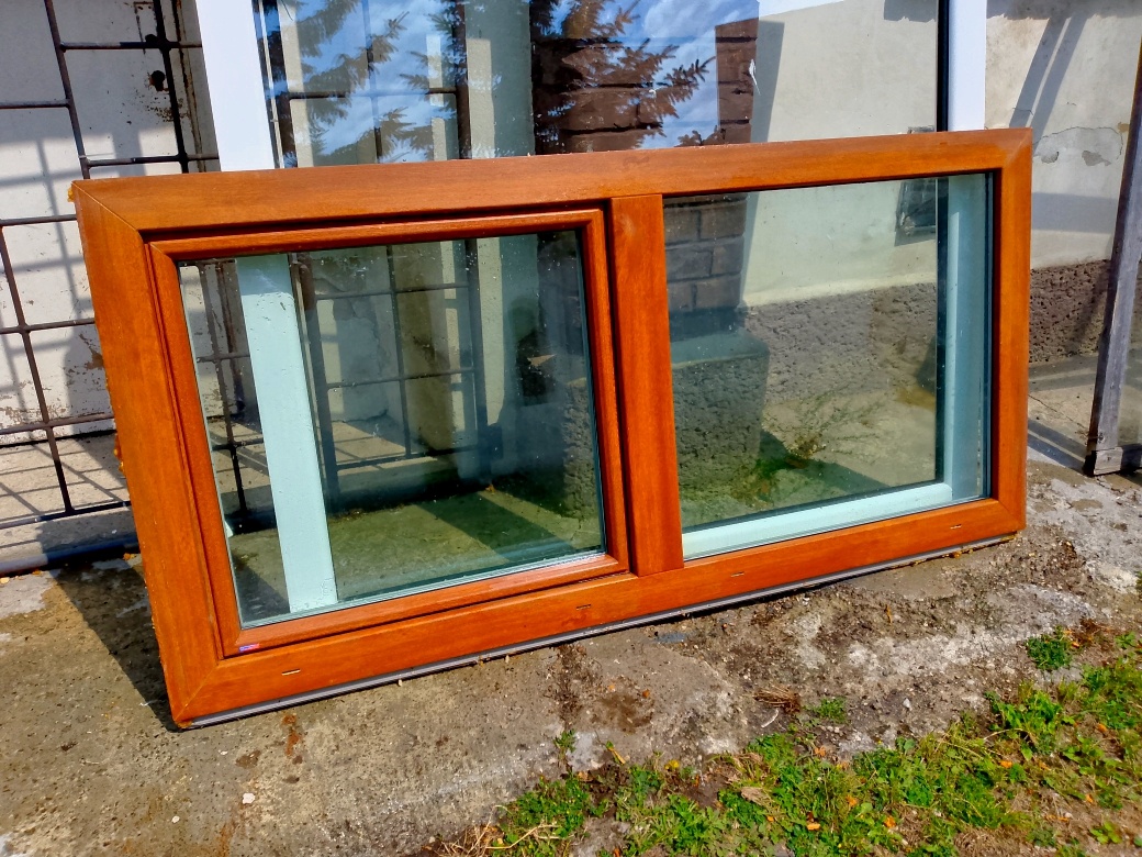 Okno Vekra 175 x 85 cm doprava