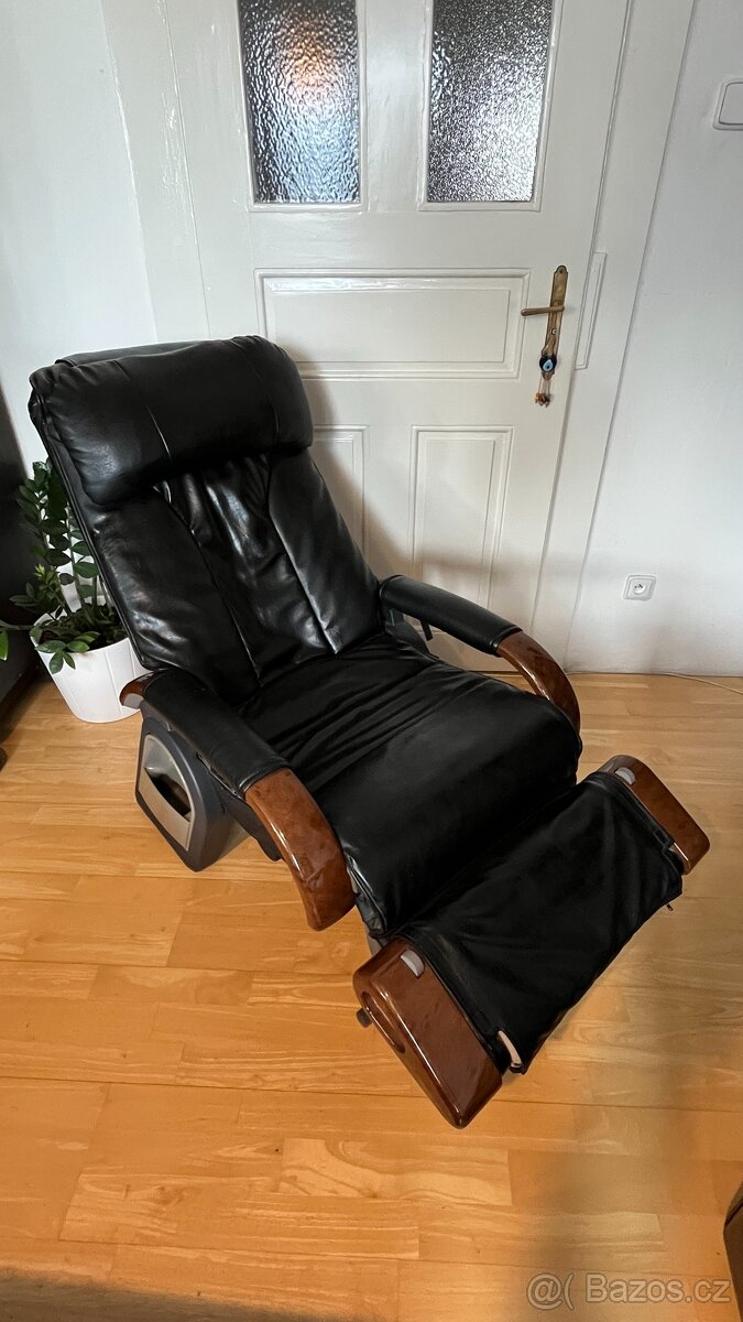 Masážní křeslo Sanyo DR 2010