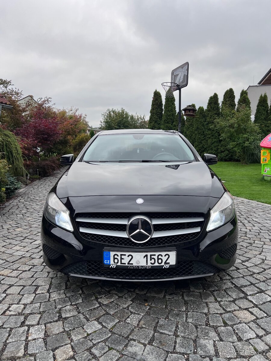 Mercedes-Benz A180i ( 1,6l ) r.v. 2013 automat