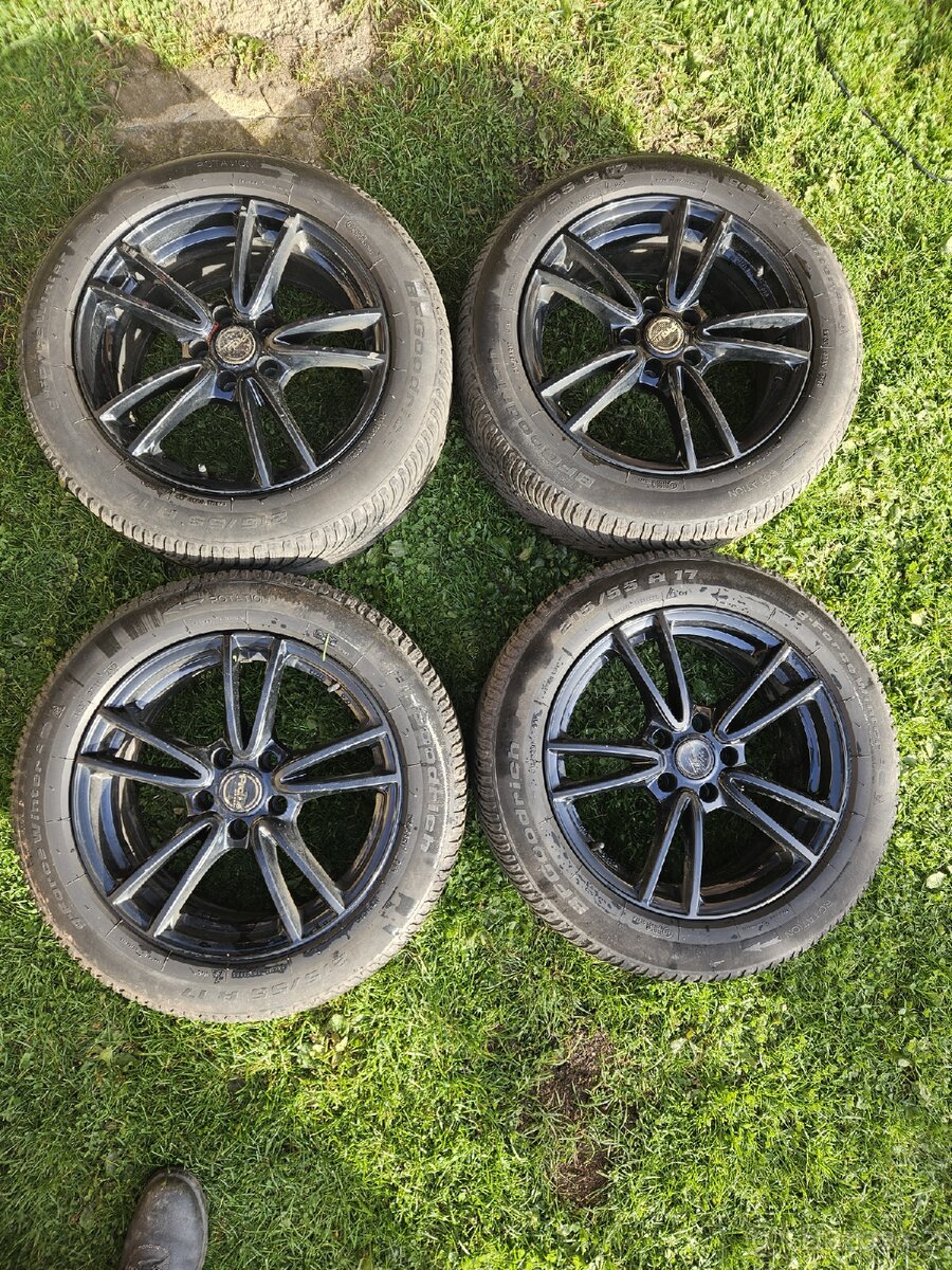 Alu kola 17" + zim. pneu 215/55 R17 – Škoda, 5x112