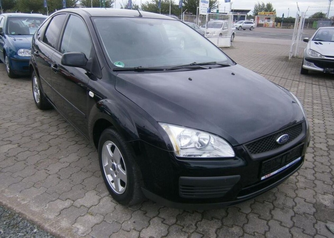 Ford Focus 1.6i 74kw,klima,serviska benzín manuál 74 kw