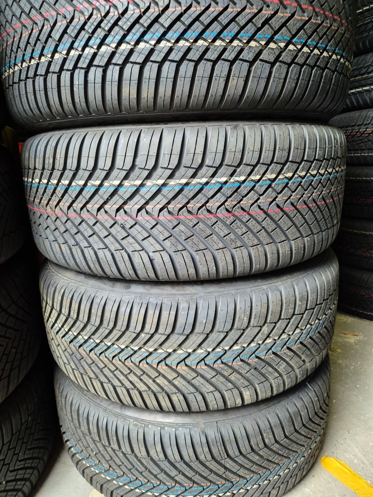 Nové zimní pneu 235/50/19 Continental