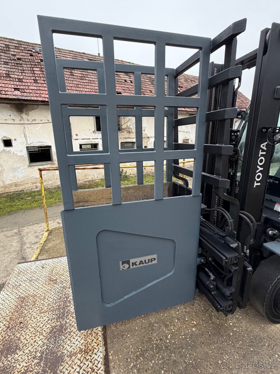 Kleště na bílou techniku pro vzv