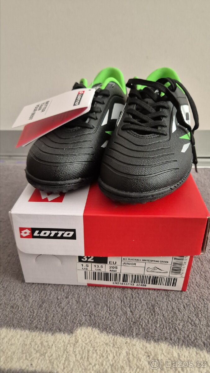 Prodám nové turfy/kopačky na umělou trávu, vel. 32