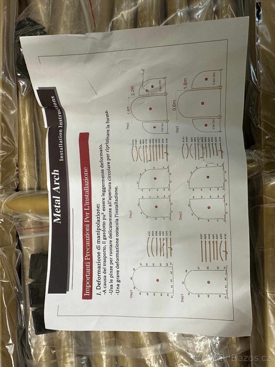 pomocník na výzdobu.