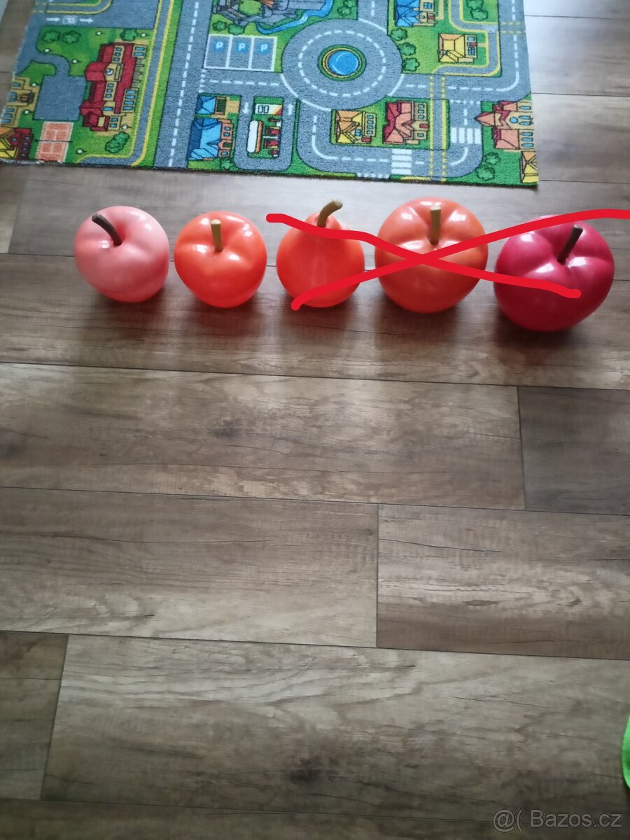 Doza,plastové jablko,hruška,retro doza.