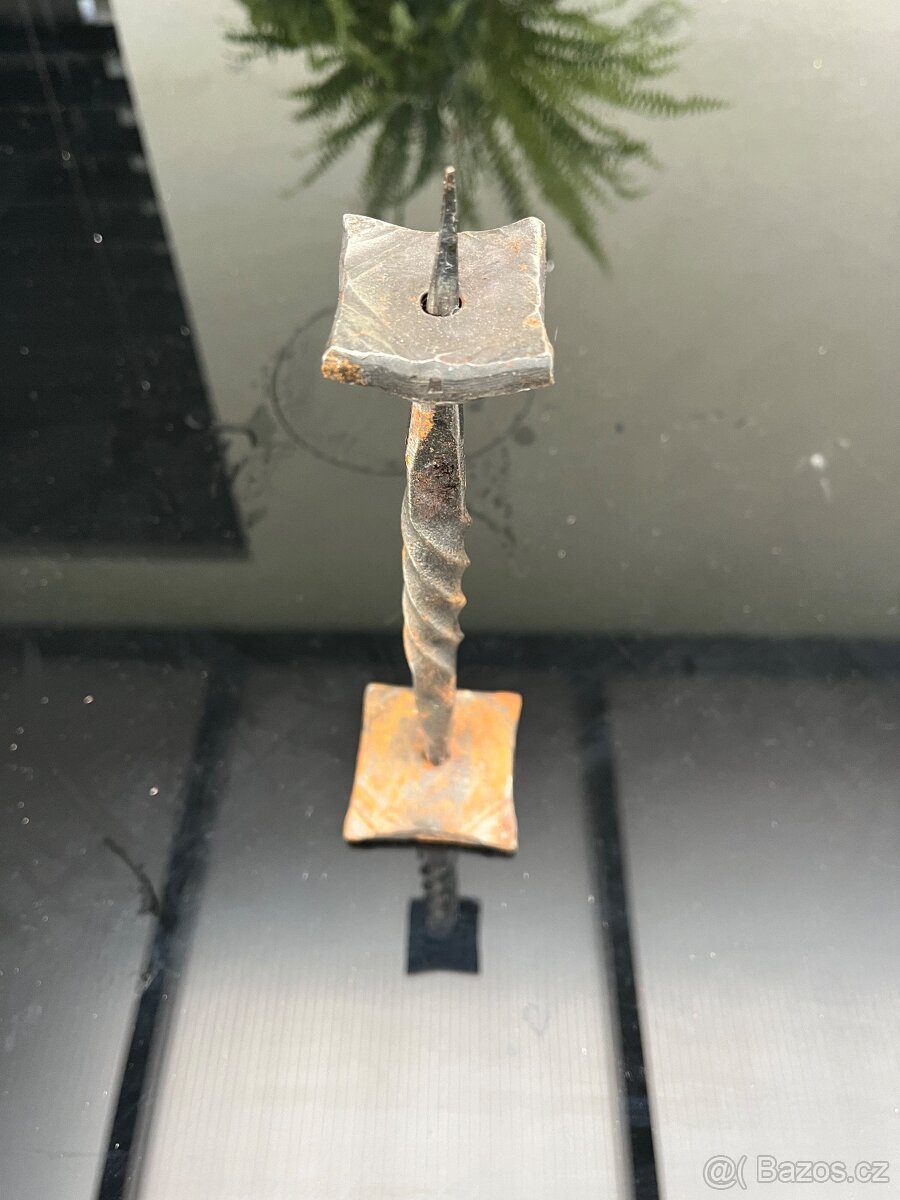 Stojánek na svíčku