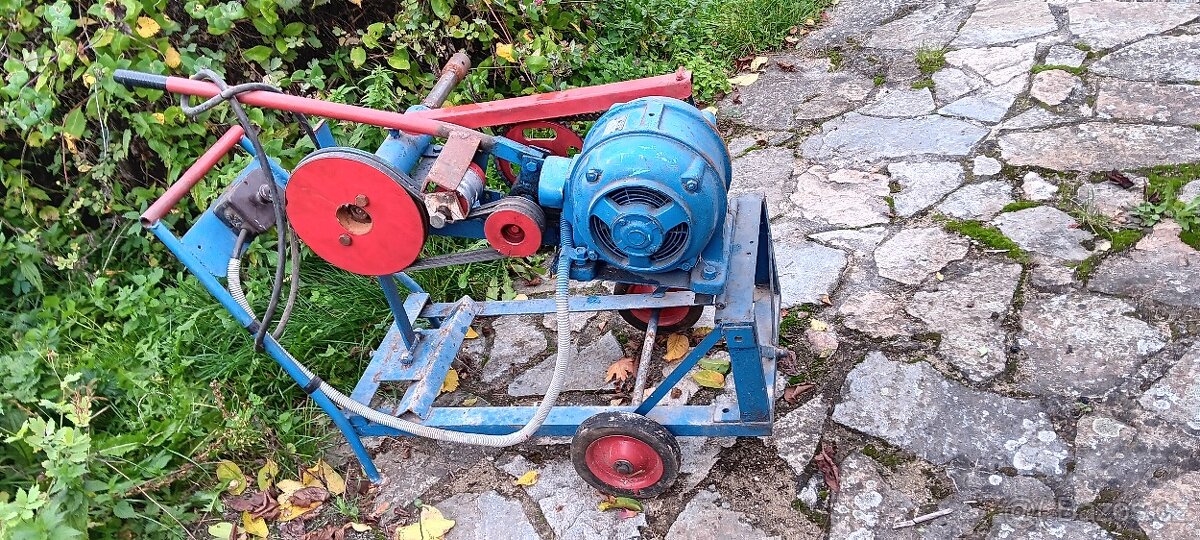 Nnatáčečka, provorávačka, ruchad