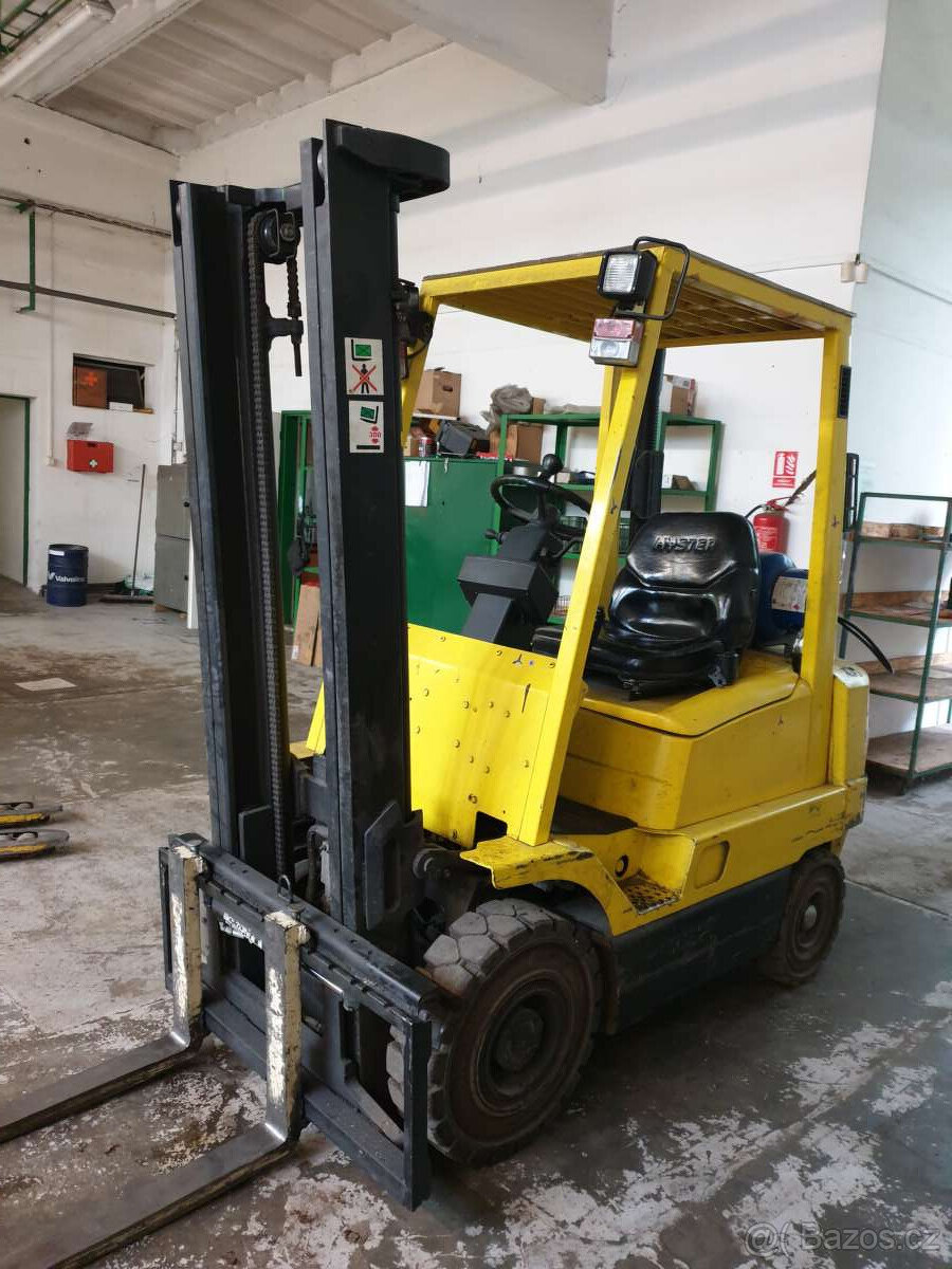 Vysokozdvižný vozík Hyster, LPG, 2t, dobrý stav
