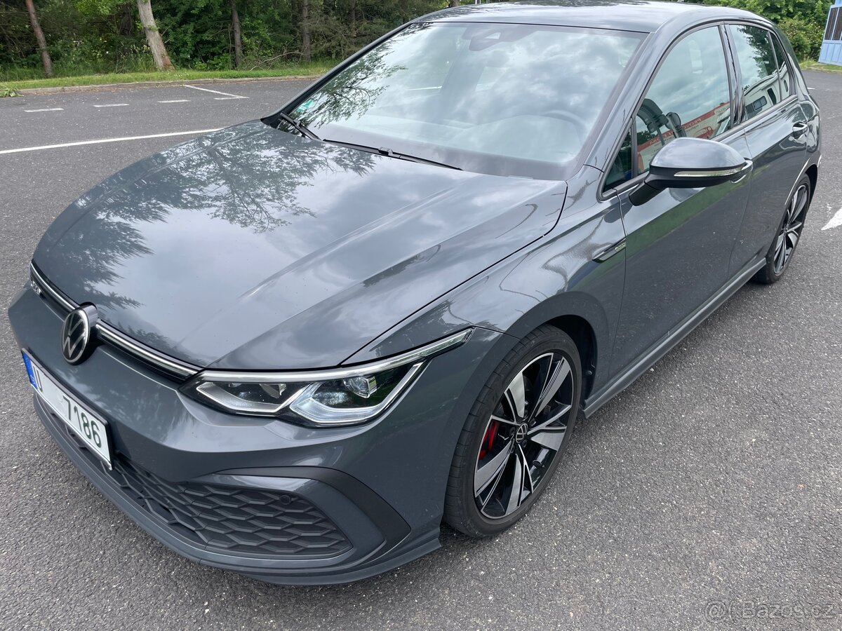 VW GOLF 8 GTD 5.dvéř
