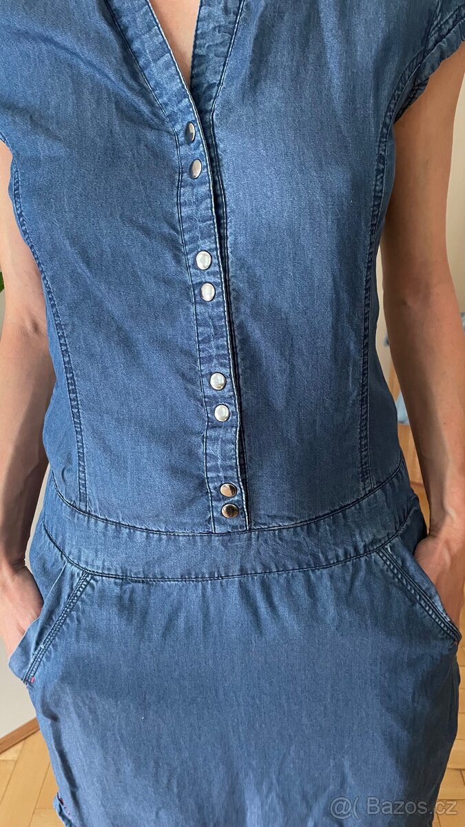 Lehké riflové šaty S