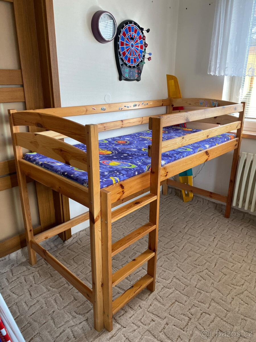 Dětská vyvýšená postel
