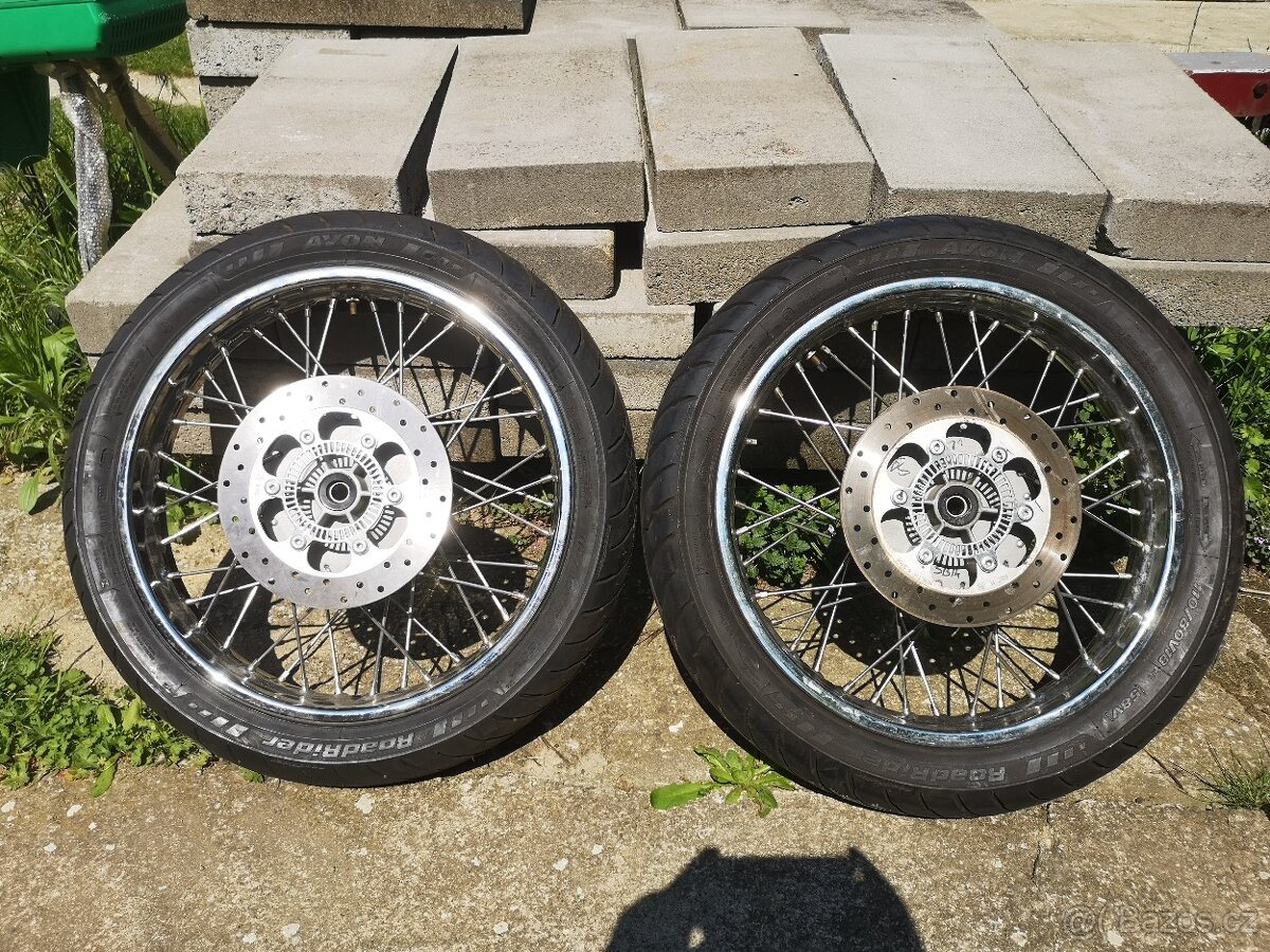 Royal enfield 500, zadní kolo 2x.