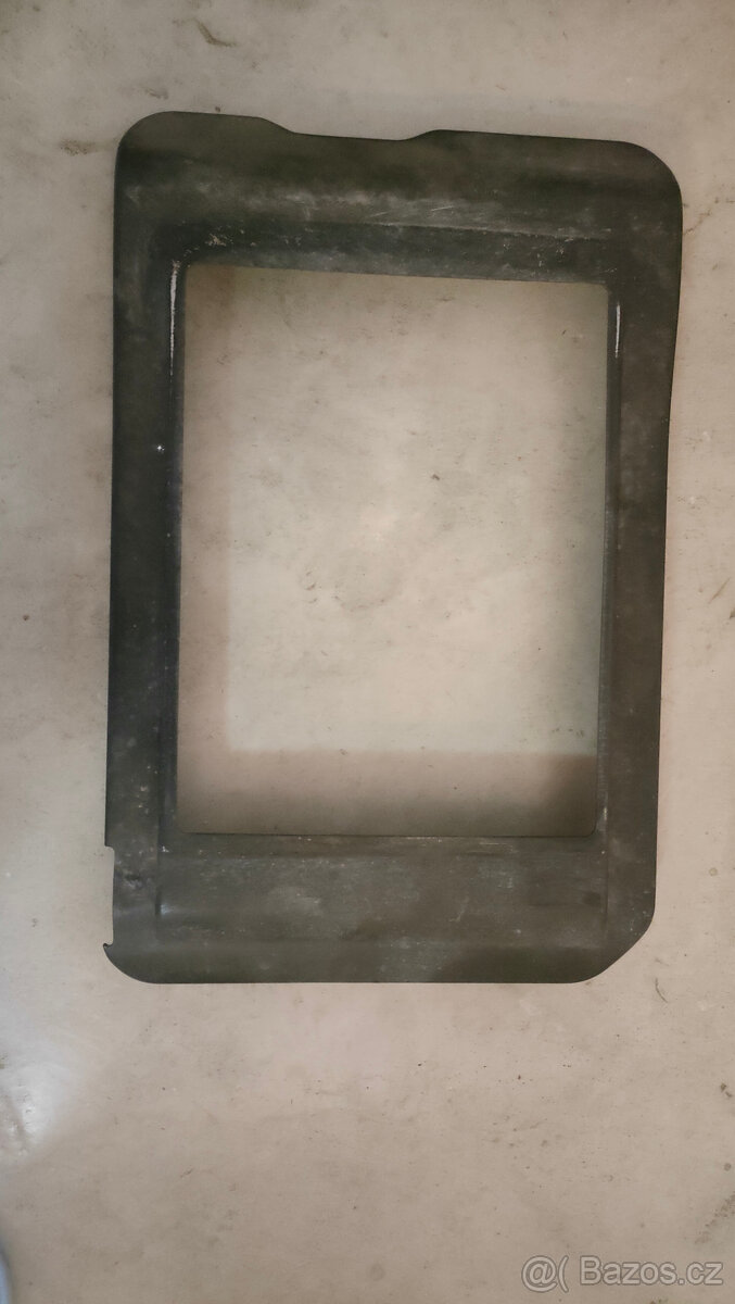 L200 kryt intercooleru