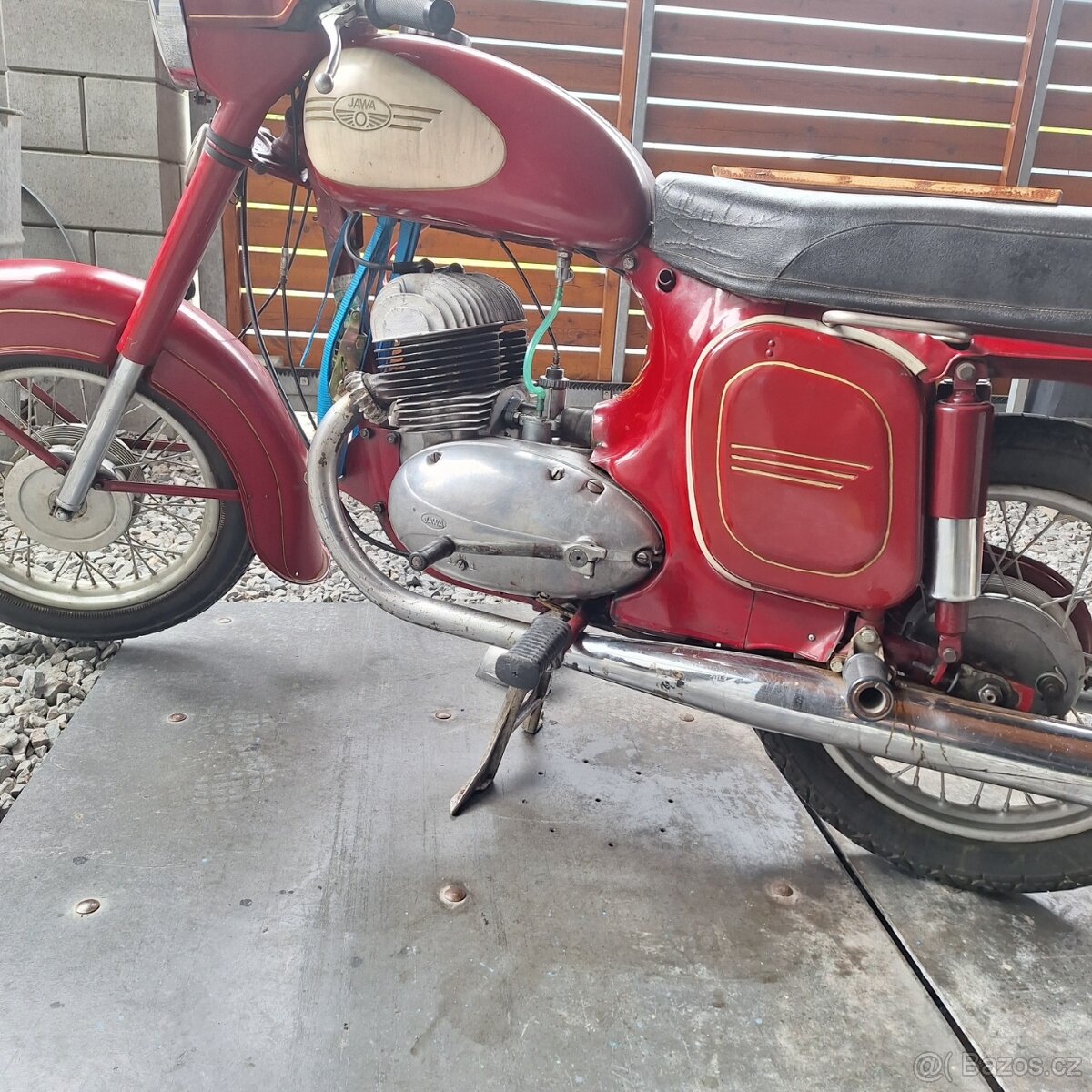 Jawa panelka 350