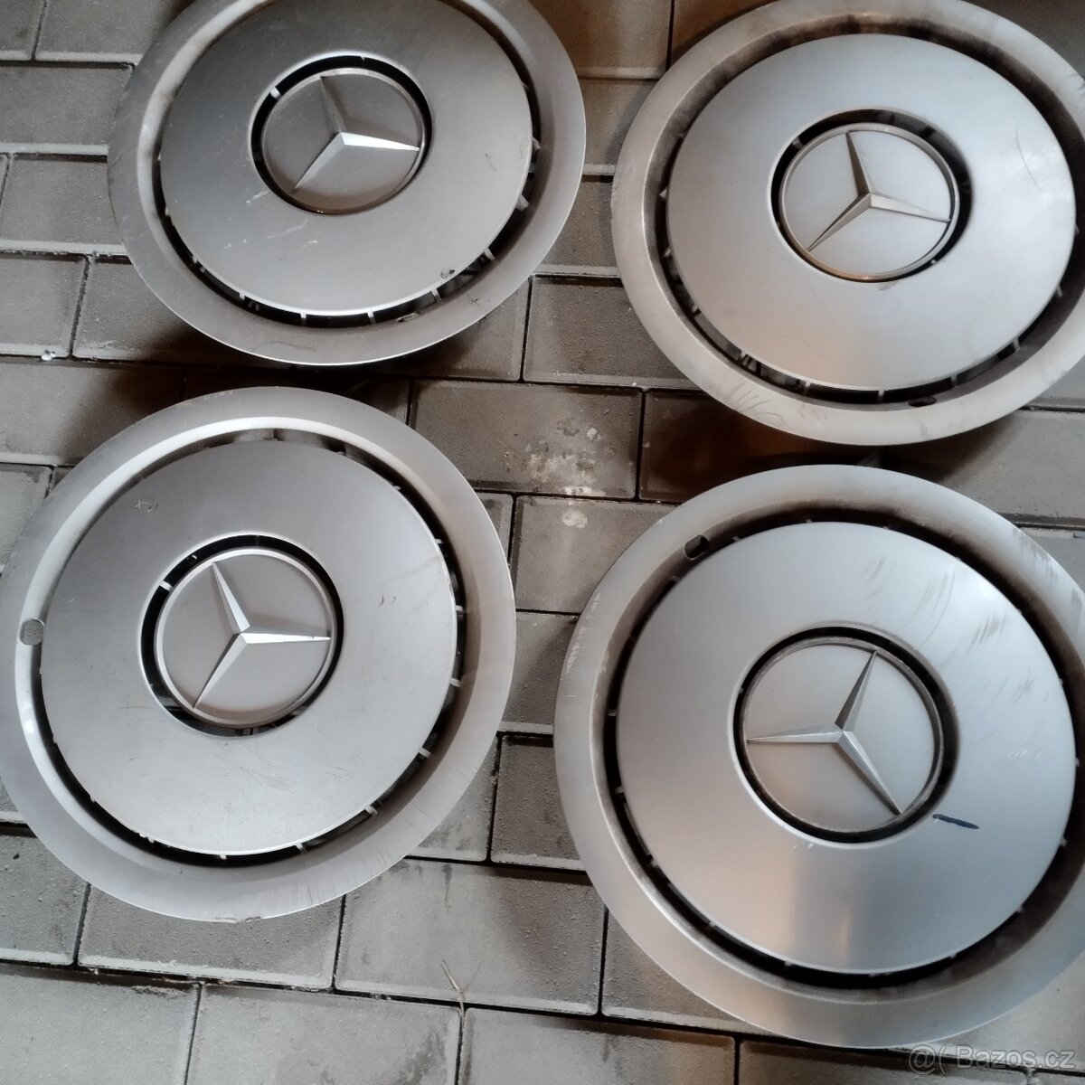 Prodám poklice Mercedes