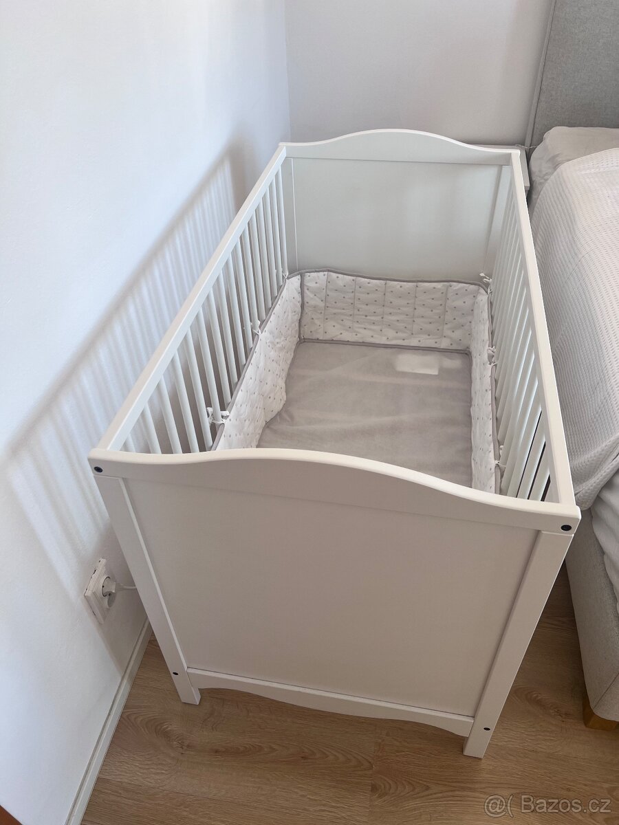 Postýlka IKEA + matrace
