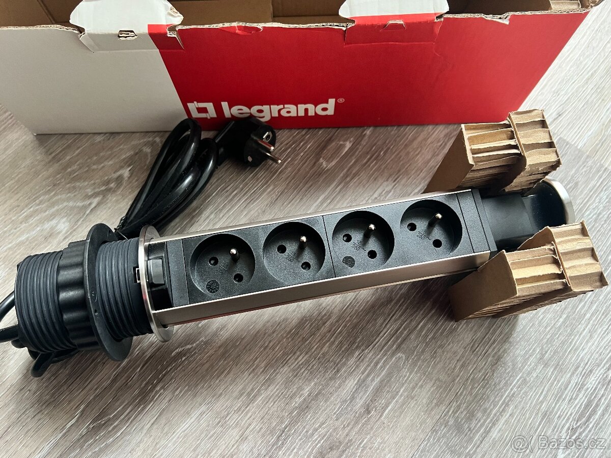 Legrand Incara nábytkový zásuvkový sloupek Tower 60