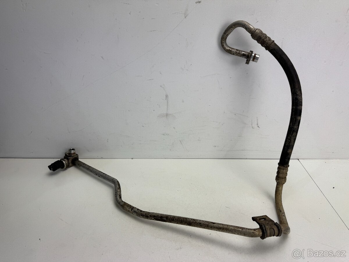 Trubka / hadice klimatizace Opel Vivaro B 93458912, 92490387