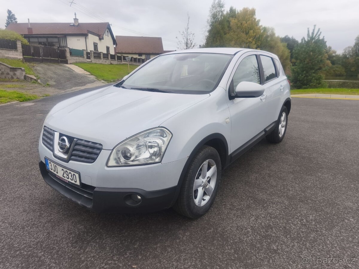 Nissan Qashqai 2.0i 104kw Manual 4x4 Šedá Perleť