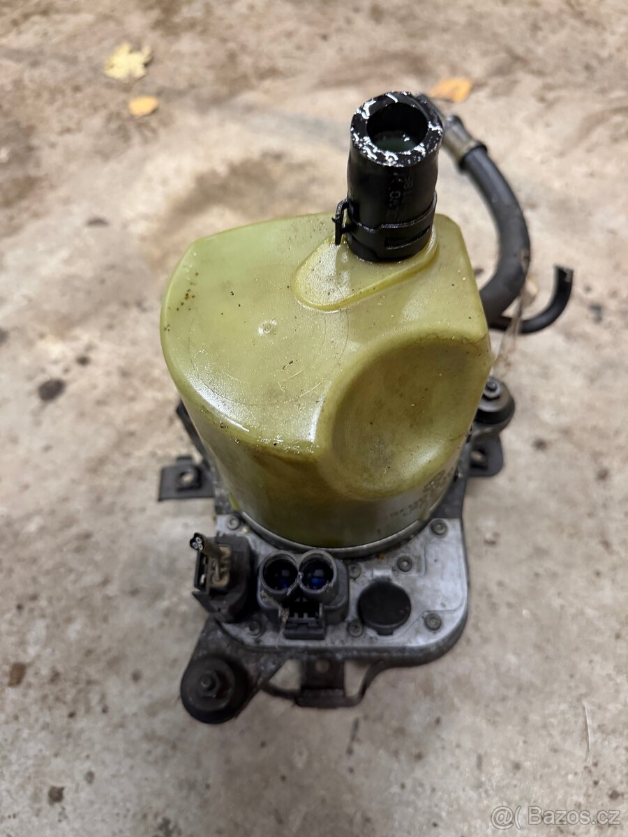 Servo pumpa VOLVO V50 / S40 / C30 – 4N51-3K514-DJ