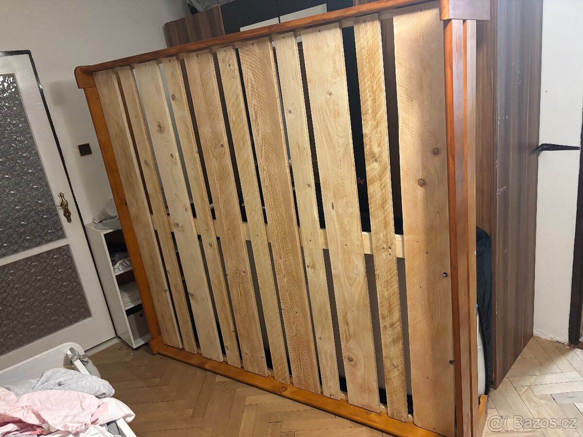 postel 200x180cm