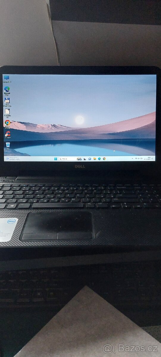 Dell Inspiron 3521
