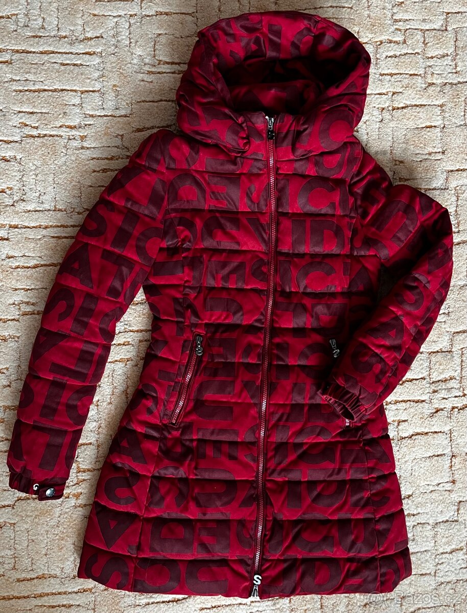 Pěkná velice teplá zimní bunda Desigual vel. XS