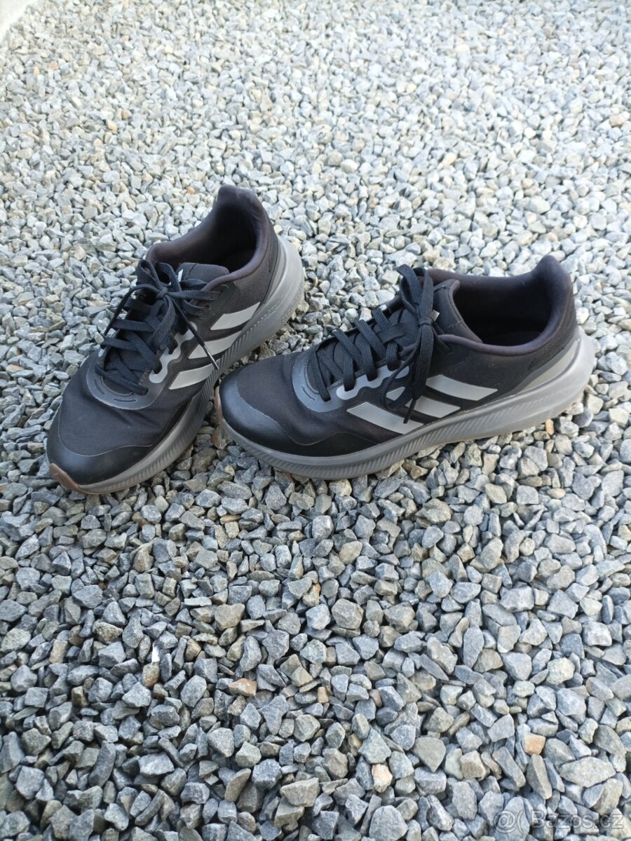 Běžecké boty ADIDAS 40⅔ TOP stav