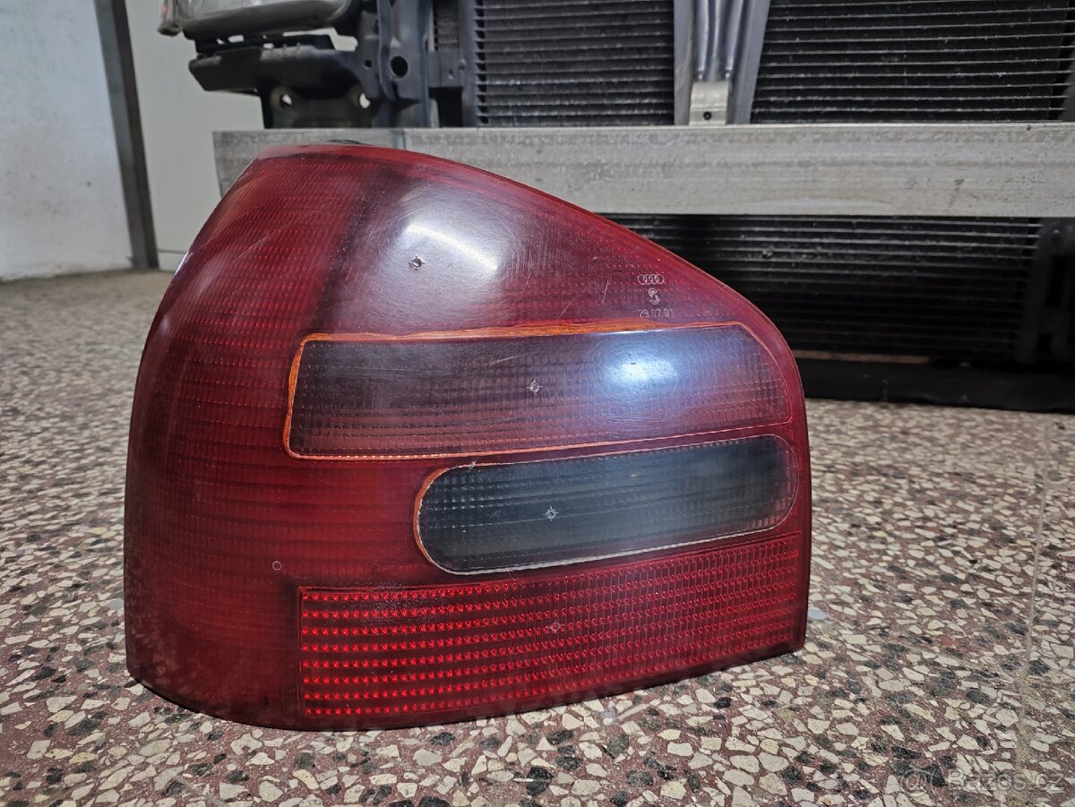 Zadní světlo levé Audi A3 8l 96-99