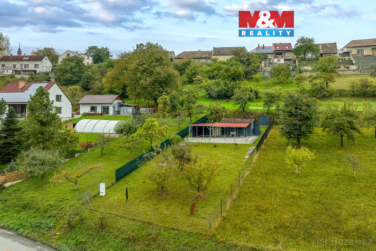 Prodej pozemku s chatou, 608 m², Štěpánov u Skutče