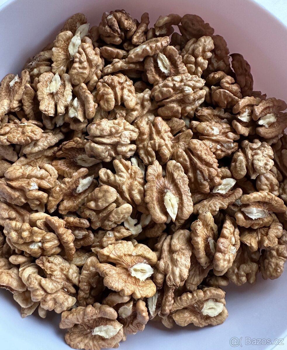 Vlasske loupane orechy - pulky