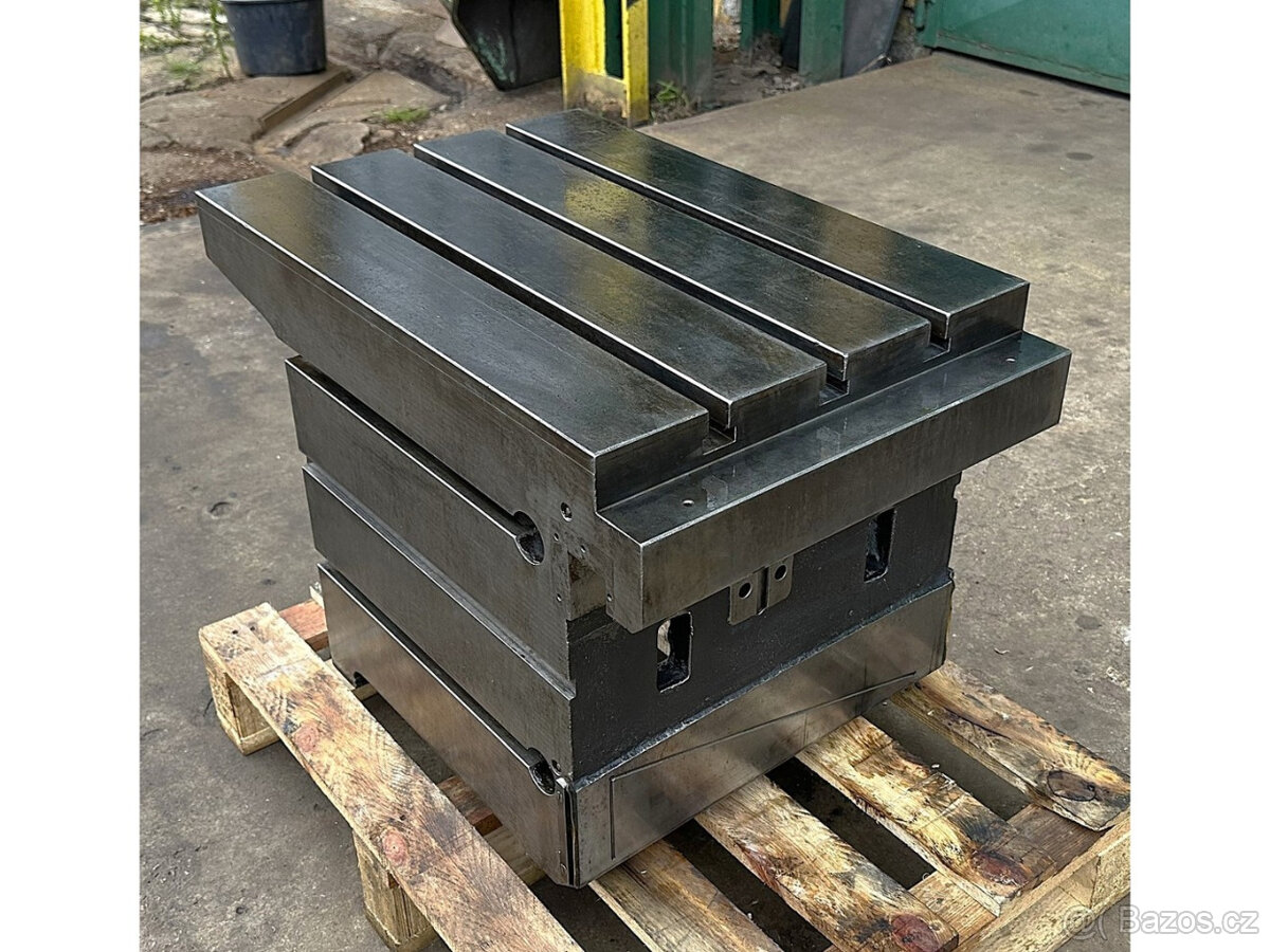 Kostka upínací  s T-drážkami