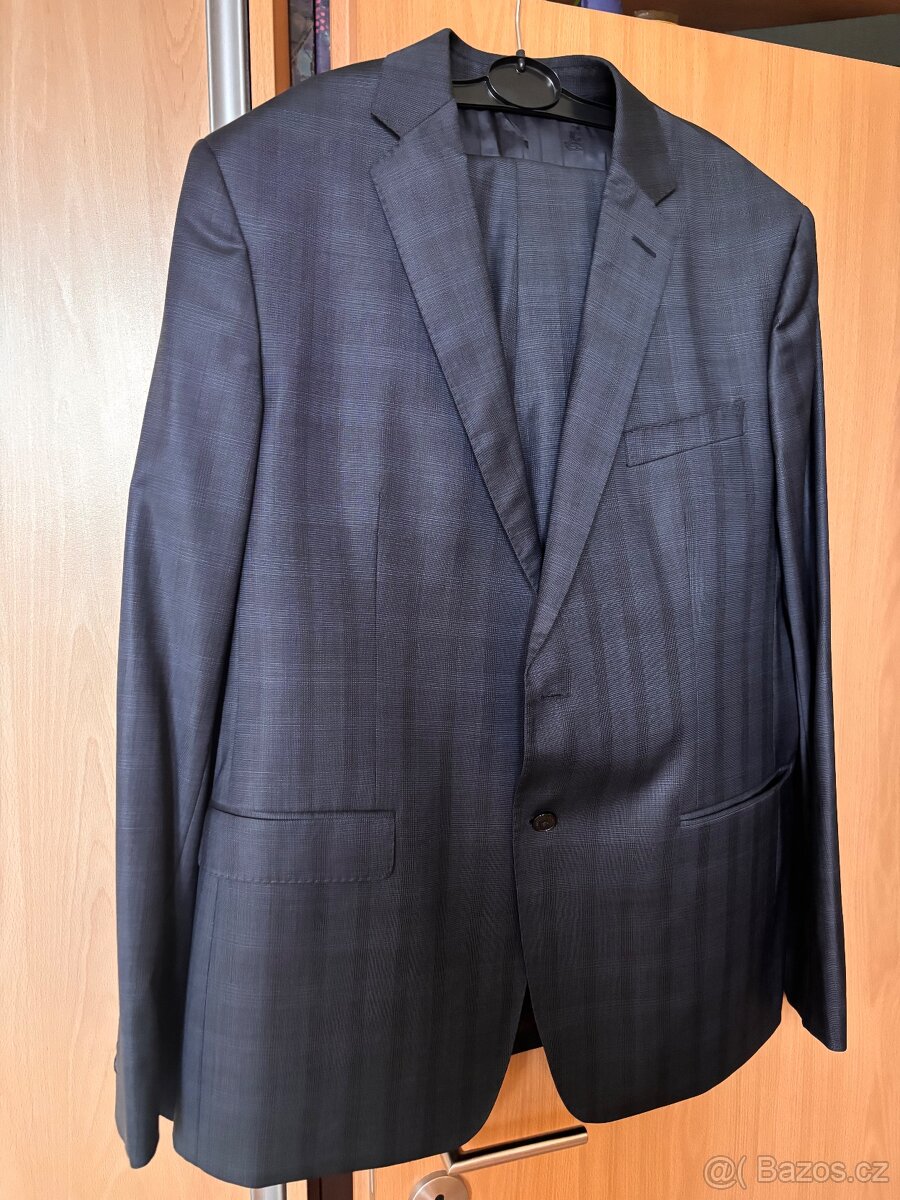 Oblek panský Versace