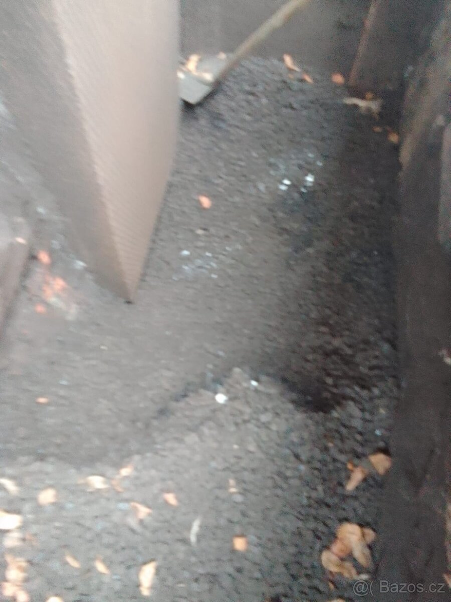 ČERNÉ UHLI - EKO HRÁŠEK