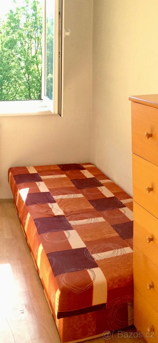 2x jednolůžková postel s úložným prostorem