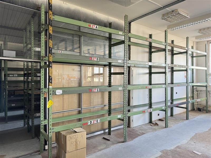 VELMI BYTELNÉ REGÁLY