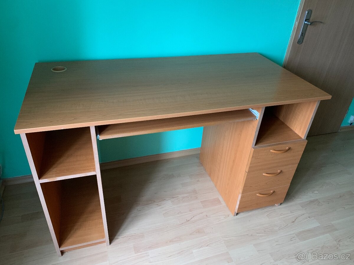 Psací stůl