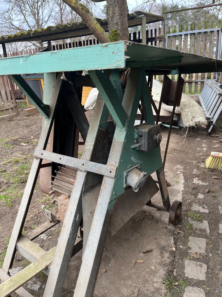 Cirkulárka s kolíbkou